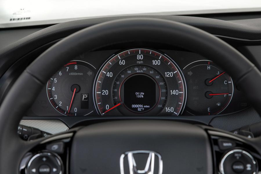  Honda Accord Touring Coupe 2016 года  (фото 25 из 32)